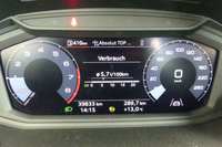 Pohled na přístrojovou desku