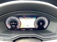 Pohled na přístrojovou desku