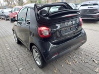 Pogled od pozadi levo