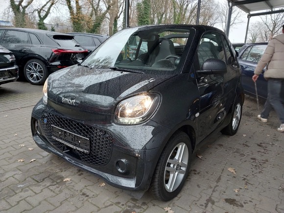 Pogled od napred levo