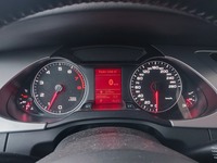 Pogled na kombinovani instrument