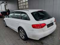 Pogled od pozadi levo