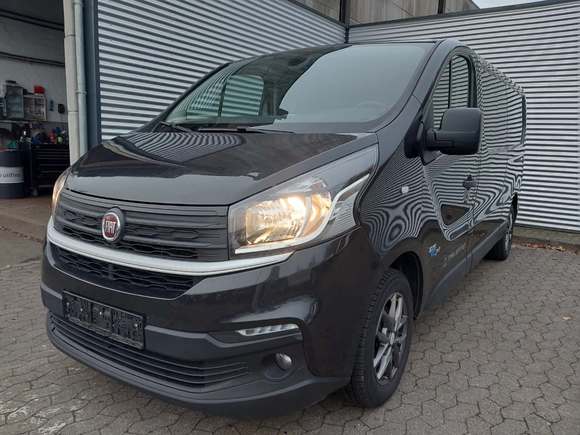 Pogled od napred levo