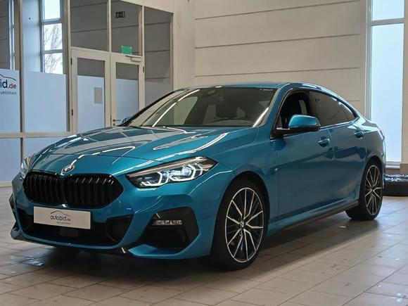 Pogled od napred levo