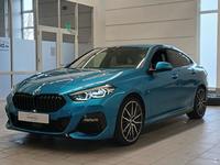 Pogled od napred levo