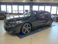 Pogled od napred levo