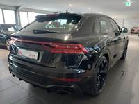 Pogled od pozadi desno