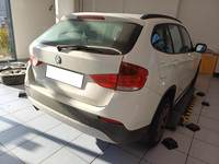 Pogled od pozadi desno