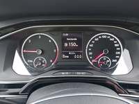 Pohled na přístrojovou desku