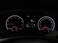 Pohled na přístrojovou desku