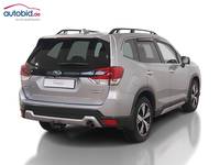 Pogled od pozadi desno