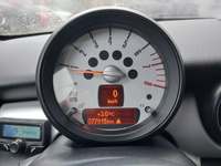 Pohled na přístrojovou desku