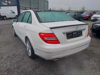 Pogled od pozadi levo