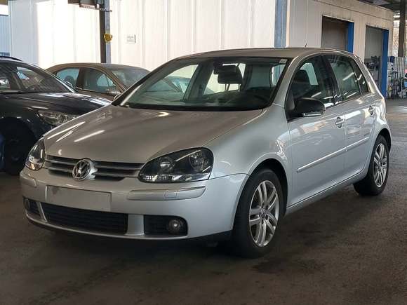 Pogled od napred levo