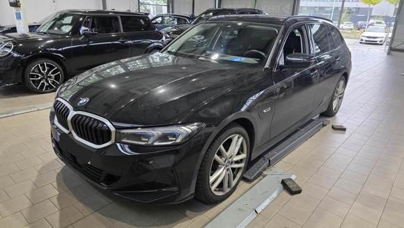 Вид спереди слева