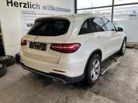 Widok z tyłu po stronie prawej