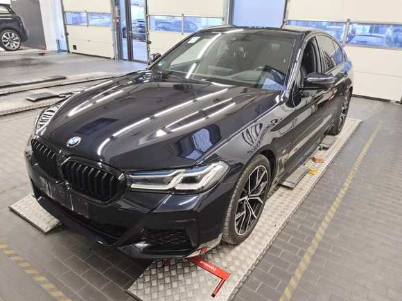 Вид спереди слева