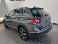 Vaade tagant vasakult