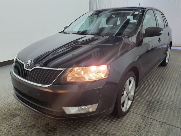 Pogled od napred levo