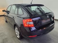 Pogled od pozadi levo