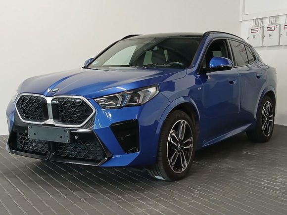 Vue de l’avant gauche