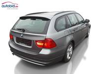 Pogled od pozadi desno