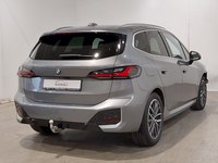 Pogled od pozadi desno