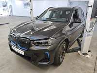 Вид спереди слева