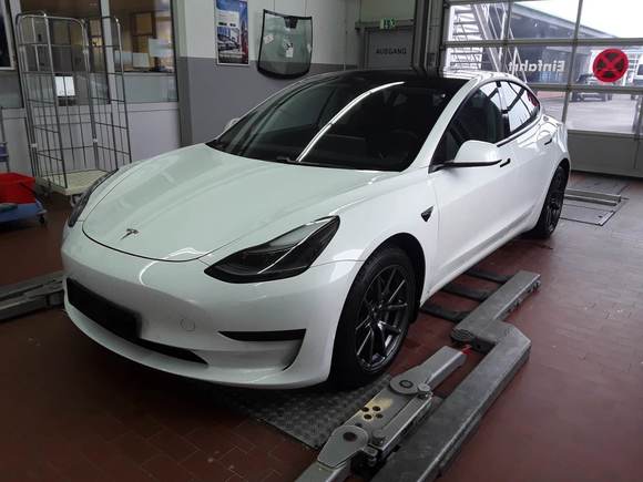 Pogled od napred levo