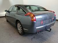 Pogled od pozadi levo