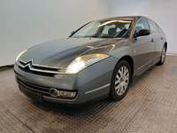 Pogled od napred levo