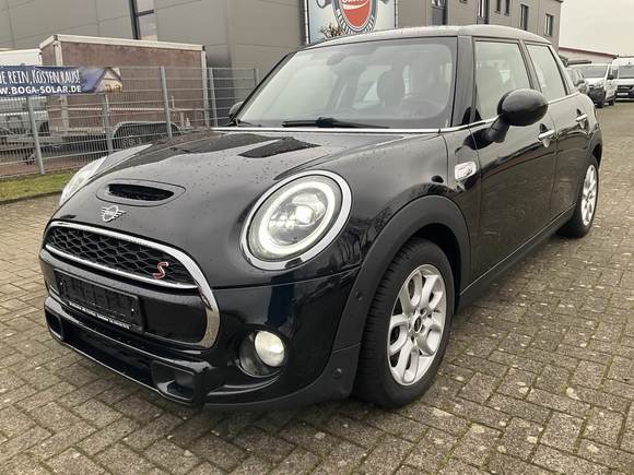 Pogled od napred levo