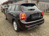 Pogled od pozadi levo