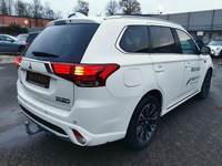 Pogled od pozadi desno