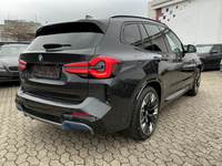 Pogled od pozadi desno