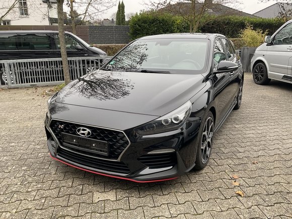 Pogled od napred levo