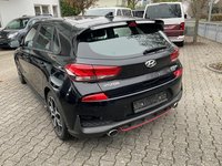 Pogled od pozadi levo