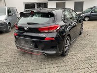 Pogled od pozadi desno