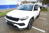 Pogled od napred levo