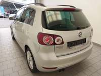 Pogled od pozadi levo