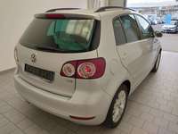 Pogled od pozadi desno