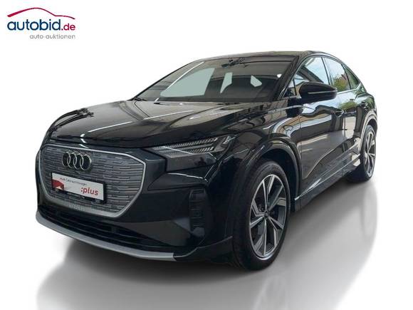 Skats no kreisās puses priekšā