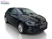 Skats no labās puses priekšā