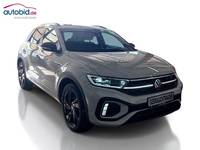 Skats no labās puses priekšā