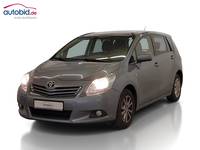 Skats no kreisās puses priekšā