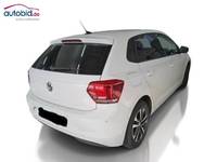 Skats no labās puses aizmugurē