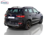 Skats no labās puses aizmugurē