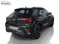 Skats no labās puses aizmugurē