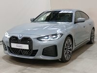 Vue de l’avant gauche