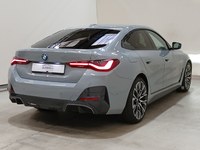 Vue de l’arrière droit